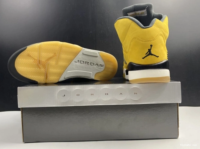 Tokyo T23 5 454783-701 Air Jordan Retro 0615